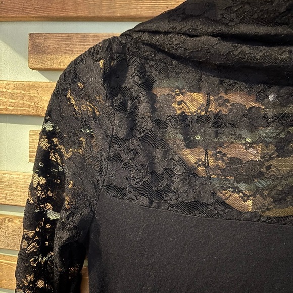 CONTEMPORAINE lace top - Picture 4 of 4